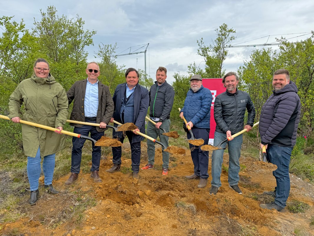 SkóflustungaAxlarás_Buseti